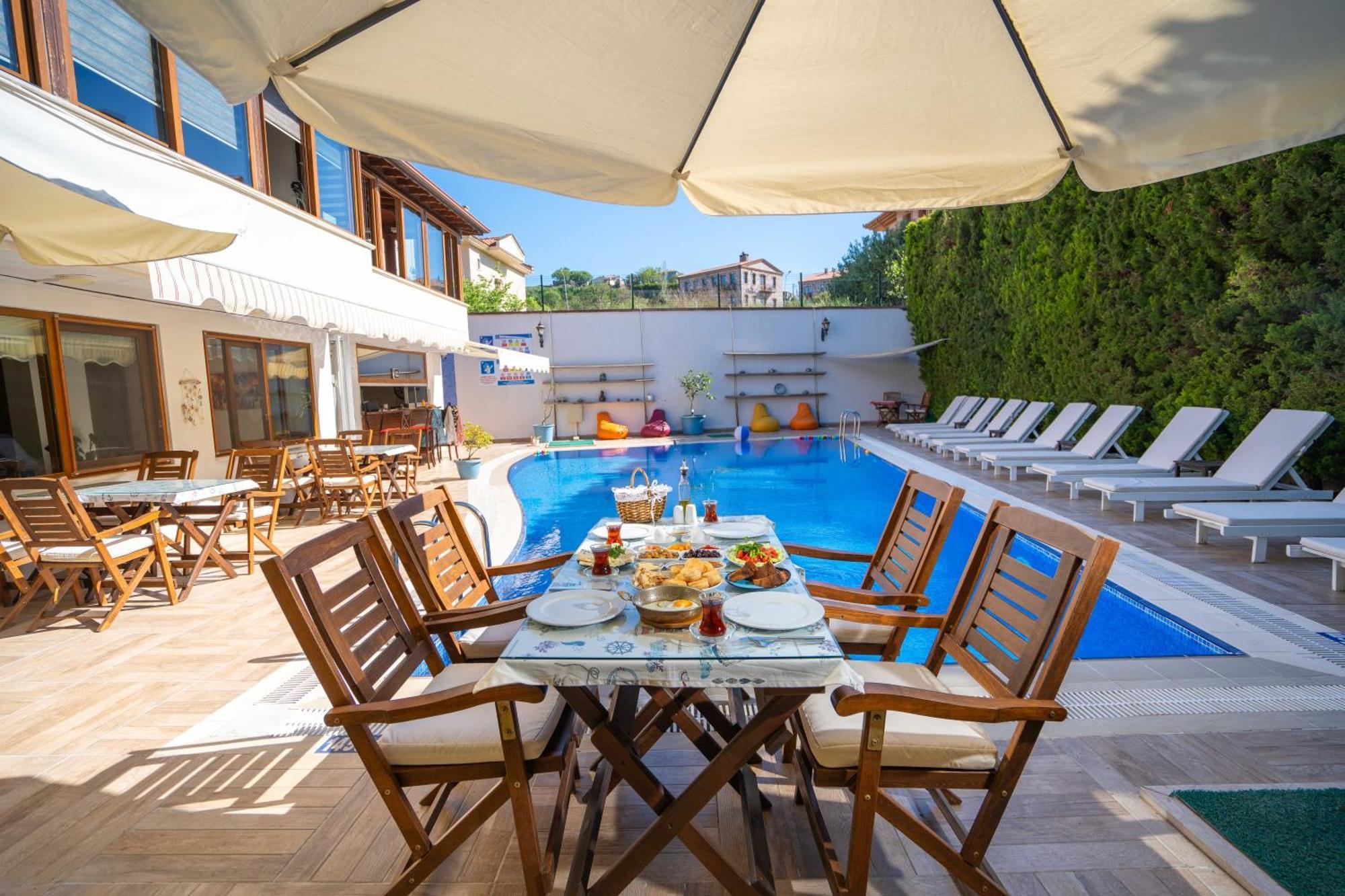 Cunda Giritlioglu Otel Adult Only Ayvalik Luaran gambar